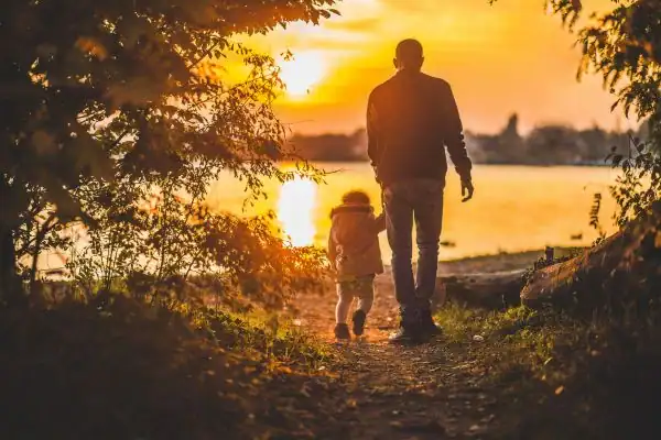 image of dad and child - parental alienation Ealing